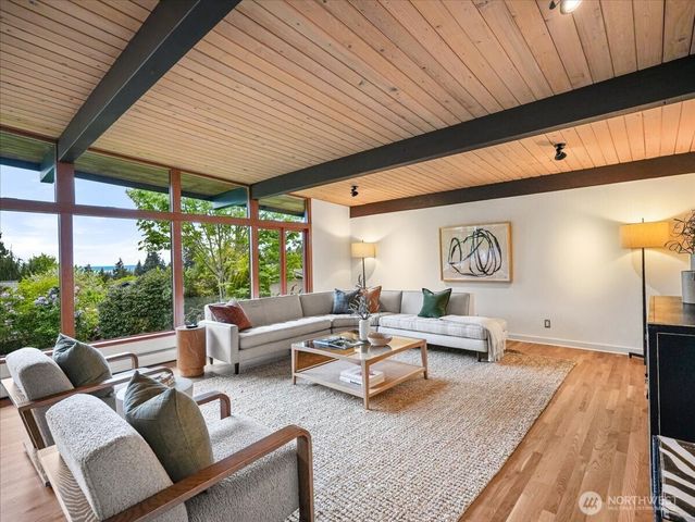 11501 4th Avenue NW, Seattle, WA 98177