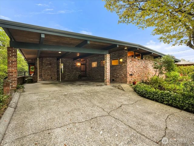 11501 4th Avenue NW, Seattle, WA 98177