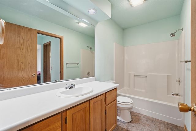 2058 S Ridge Drive, Coralville, IA 52241