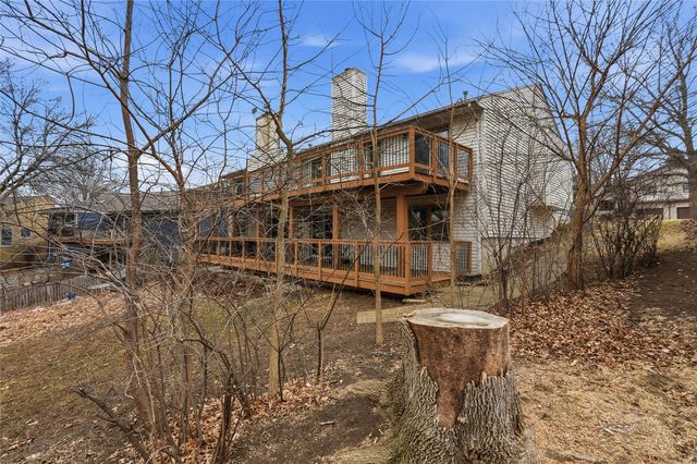 2058 S Ridge Drive, Coralville, IA 52241