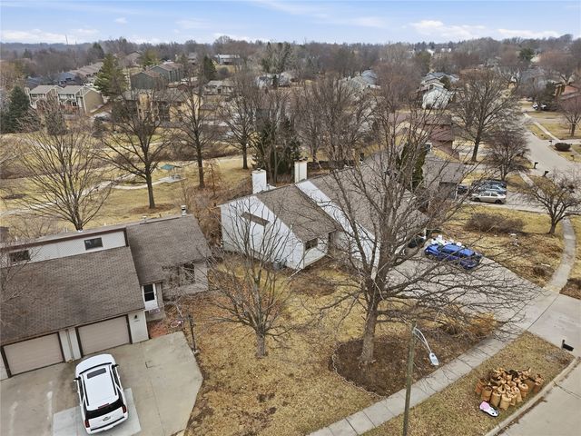 2058 S Ridge Drive, Coralville, IA 52241