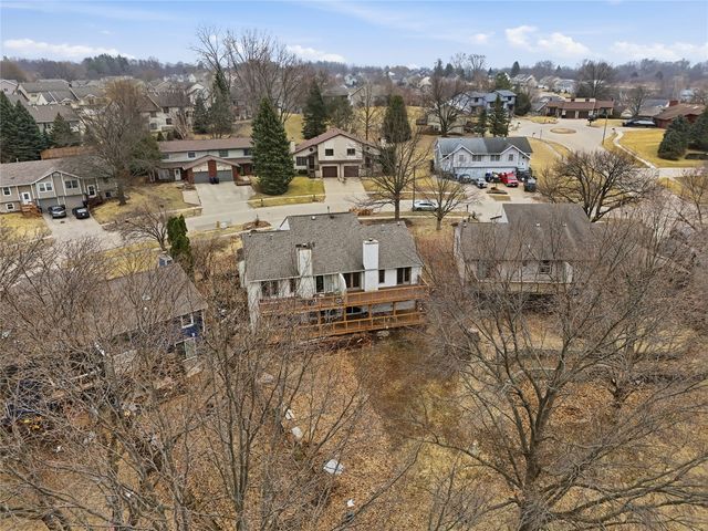 2058 S Ridge Drive, Coralville, IA 52241