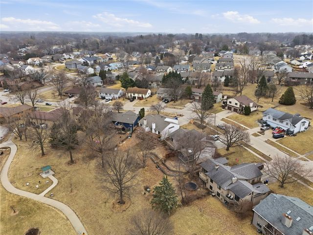 2058 S Ridge Drive, Coralville, IA 52241