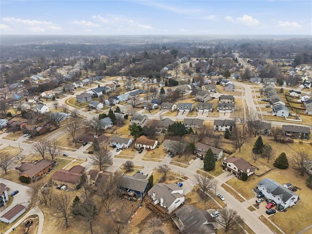 2058 S Ridge Drive, Coralville, IA 52241