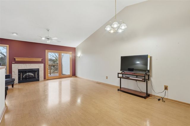 2058 S Ridge Drive, Coralville, IA 52241