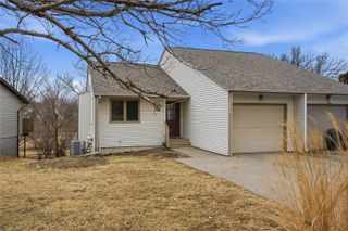 2058 S Ridge Drive, Coralville, IA 52241