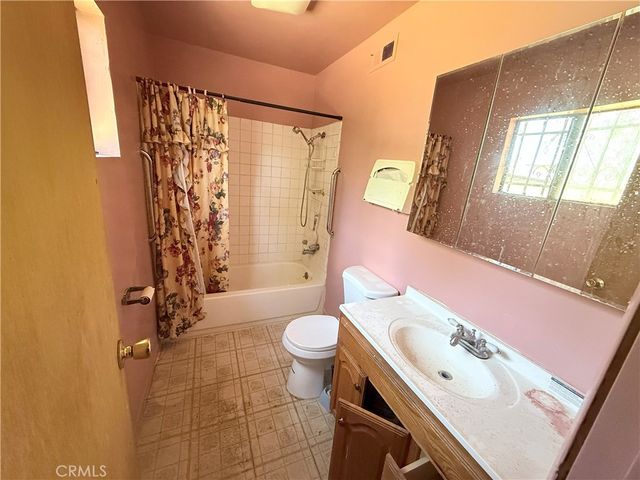 1553 E 110th, Los Angeles, CA 90059