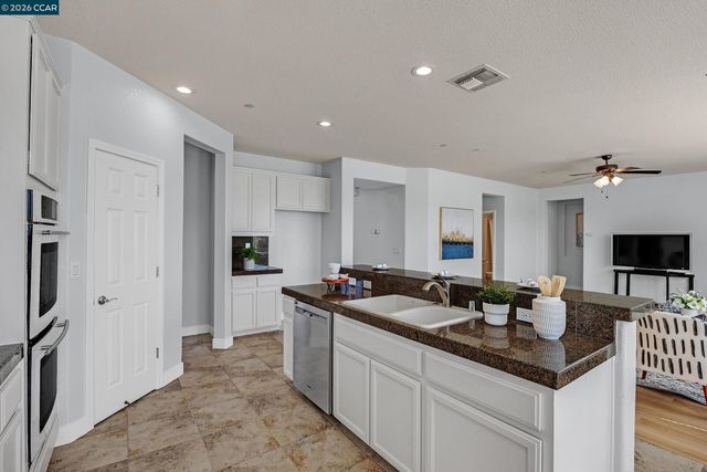 2671 Torrey Pines Dr, Brentwood, CA 94513