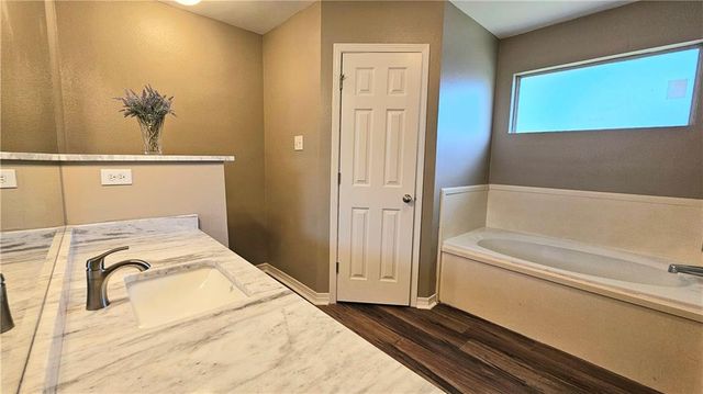 951 Hamilton Bridges Drive E, Mobile, AL 36695