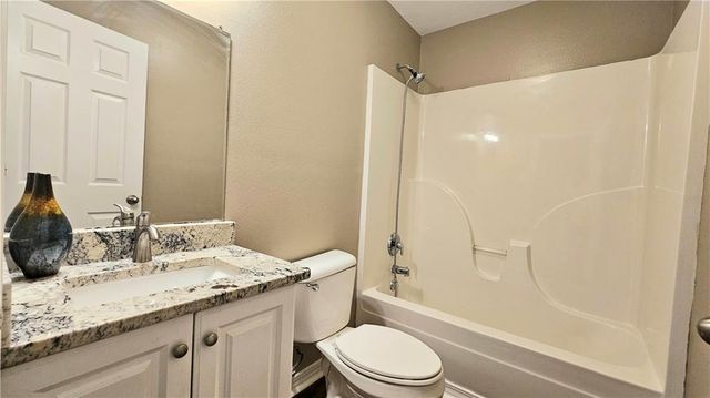 951 Hamilton Bridges Drive E, Mobile, AL 36695