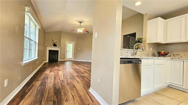 951 Hamilton Bridges Drive E, Mobile, AL 36695