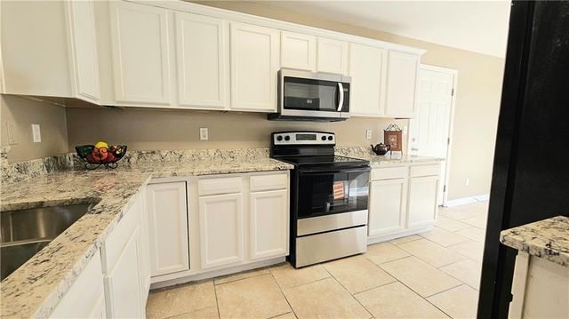 951 Hamilton Bridges Drive E, Mobile, AL 36695