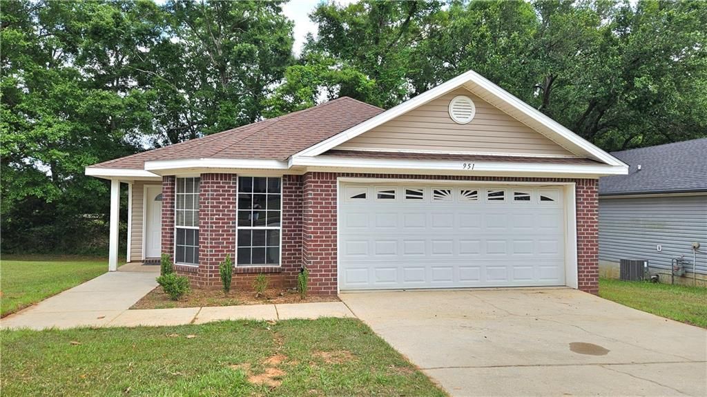 951 Hamilton Bridges Drive E, Mobile, AL 36695