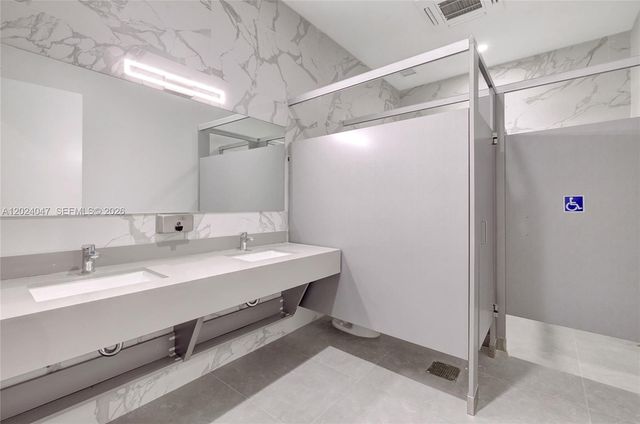 21290 Biscayne 306 306, Aventura, FL 33180