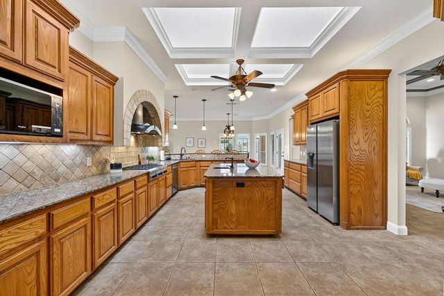 5001 Widener Strip, Midland, TX 79707