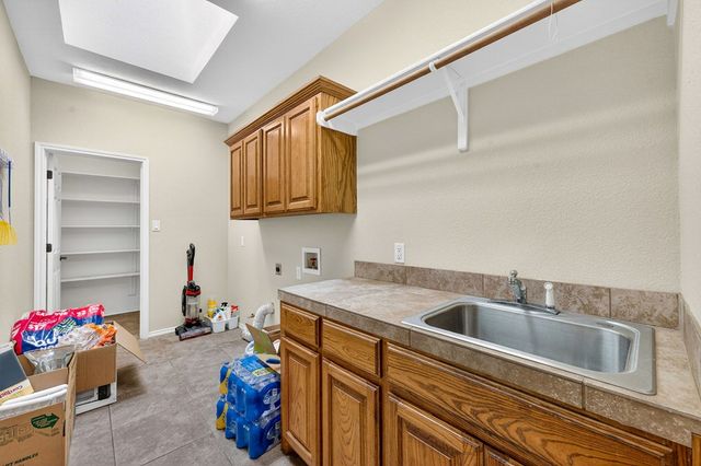 5001 Widener Strip, Midland, TX 79707