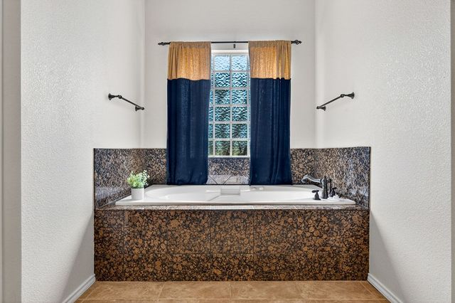 5001 Widener Strip, Midland, TX 79707