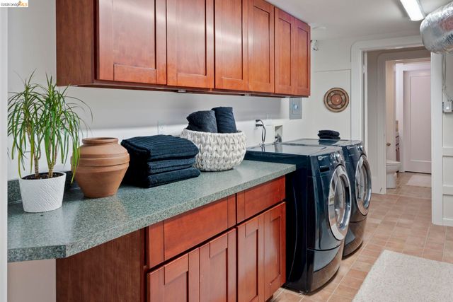 330 Wildwood Avenue, Piedmont, CA 94611