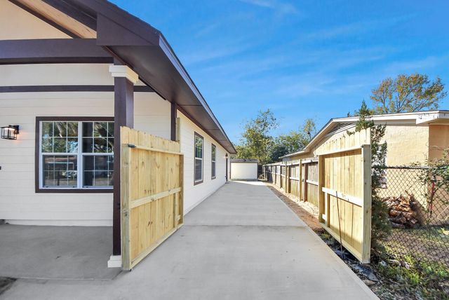 10514 Palestine Street, Houston, TX 77029