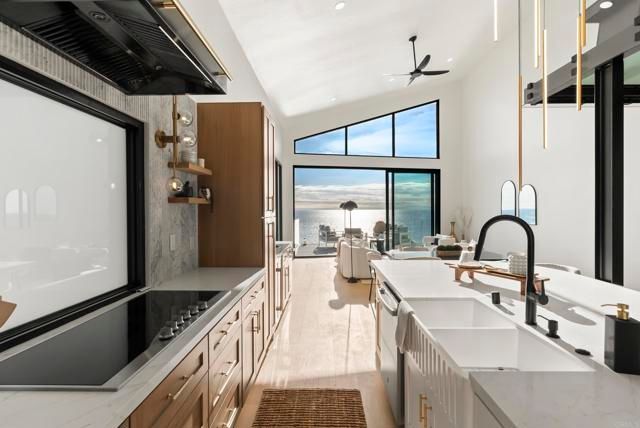 1006 Neptune, Encinitas, CA 92024