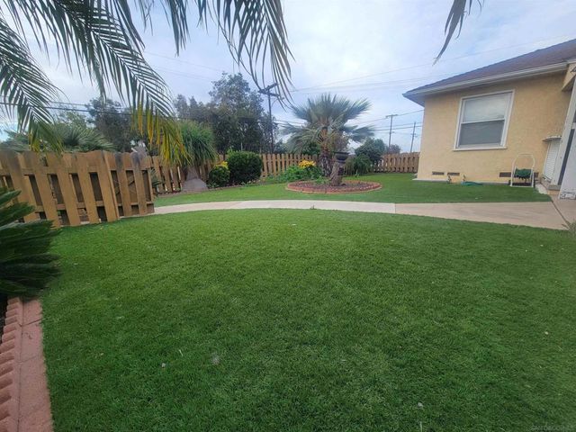 6055 48th St, San Diego, CA 92120