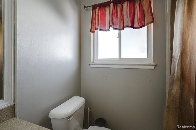 32429 Hazelwood Avenue, Westland, MI 48186