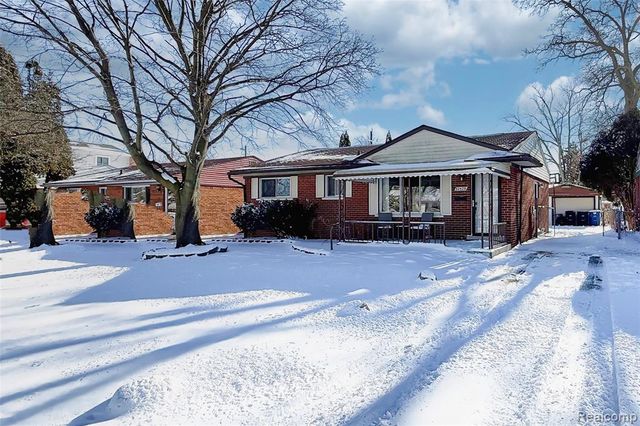 32429 Hazelwood Avenue, Westland, MI 48186