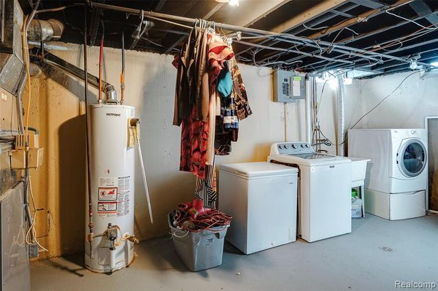 32429 Hazelwood Avenue, Westland, MI 48186