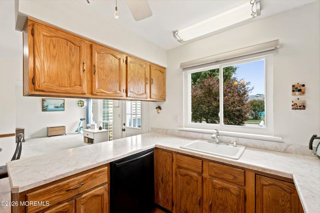 56 Dorset Road, Manchester, NJ 08759