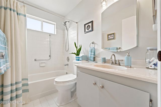 56 Dorset Road, Manchester, NJ 08759