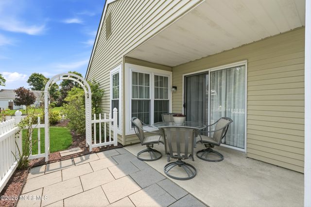 56 Dorset Road, Manchester, NJ 08759