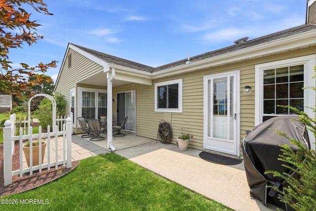 56 Dorset Road, Manchester, NJ 08759
