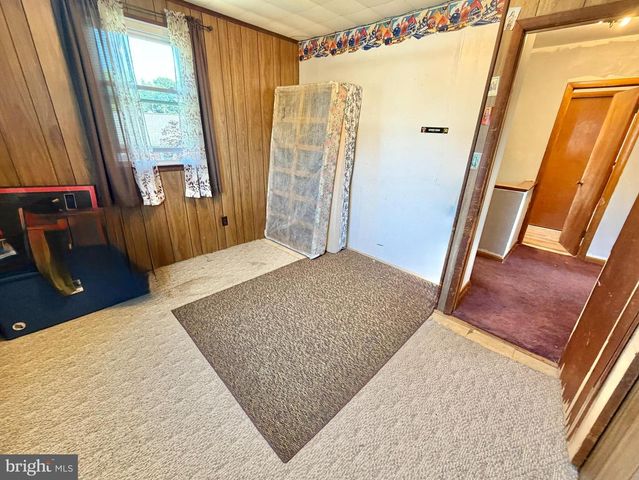 130 KINSMAN RD, Florence, NJ 08518