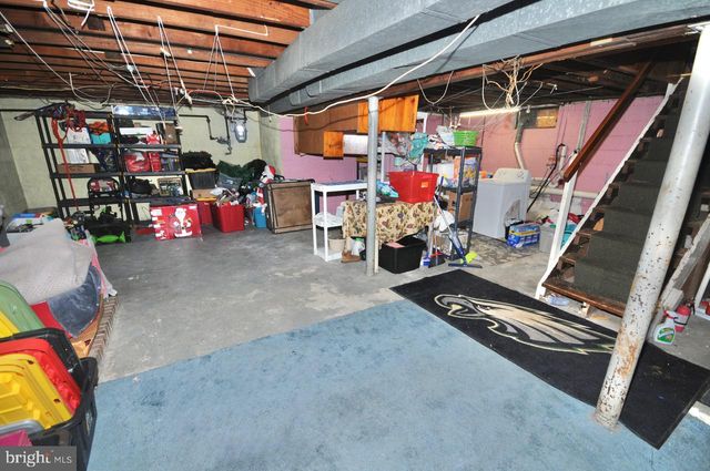 130 KINSMAN RD, Florence, NJ 08518