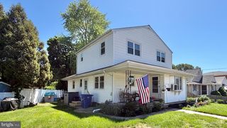 130 KINSMAN RD, Florence, NJ 08518