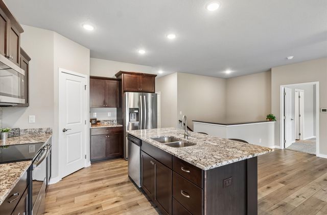 812 Pinehurst Way, Polk City, IA 50226