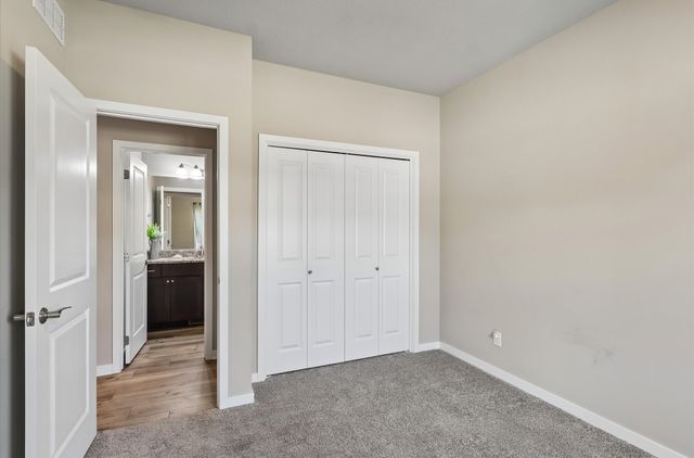 812 Pinehurst Way, Polk City, IA 50226