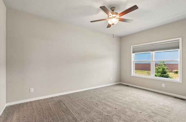 812 Pinehurst Way, Polk City, IA 50226