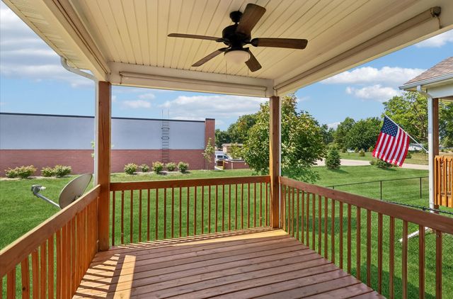 812 Pinehurst Way, Polk City, IA 50226