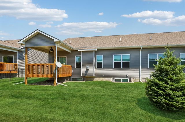 812 Pinehurst Way, Polk City, IA 50226