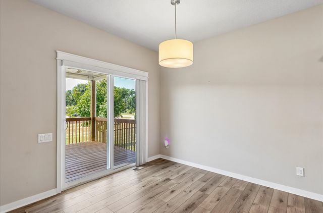 812 Pinehurst Way, Polk City, IA 50226