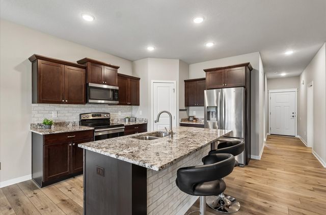 812 Pinehurst Way, Polk City, IA 50226