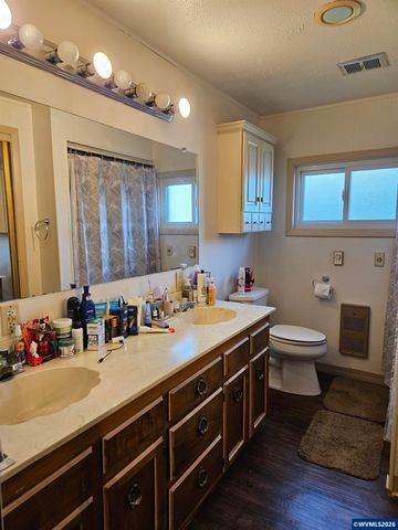 4747 Homer Rd NE, Salem, OR 97305