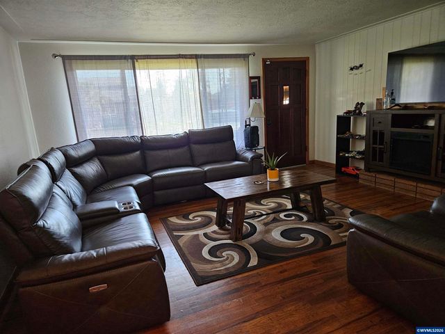 4747 Homer Rd NE, Salem, OR 97305