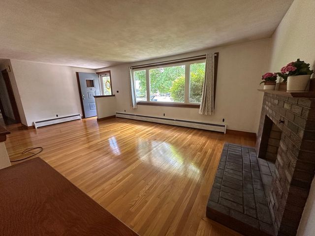 10 Cedar Ridge Drive, Bedford, MA 01730