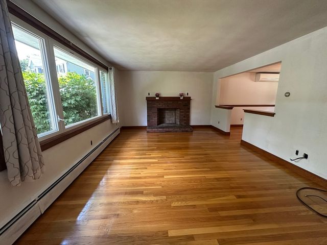 10 Cedar Ridge Drive, Bedford, MA 01730