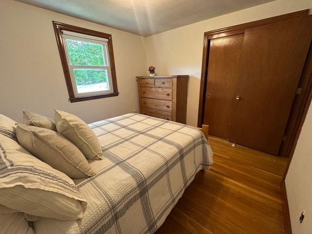 10 Cedar Ridge Drive, Bedford, MA 01730