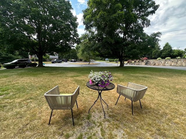 10 Cedar Ridge Drive, Bedford, MA 01730