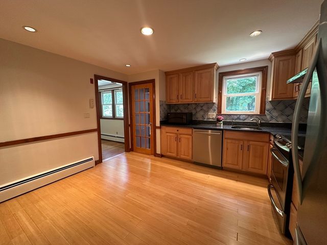 10 Cedar Ridge Drive, Bedford, MA 01730
