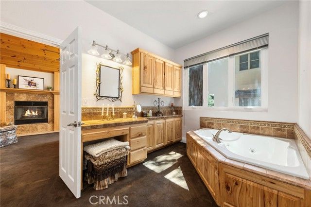 447 Bay View Drive, Lake Arrowhead, CA 92352